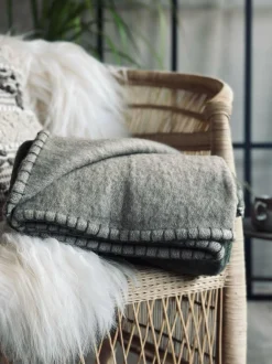 VIAMAJA Plaid 100 % uld - Grå / Oliven Outlet