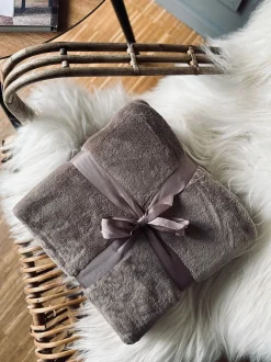 VIAMAJA Plaid i fleece kingsize – Taupe 180×230 Clearance