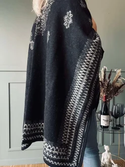 VIAMAJA Poncho Black boheme Hot