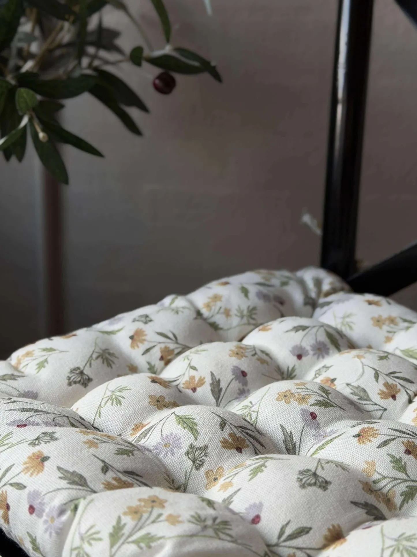 VIAMAJA Pude med fyld - Blomster Online