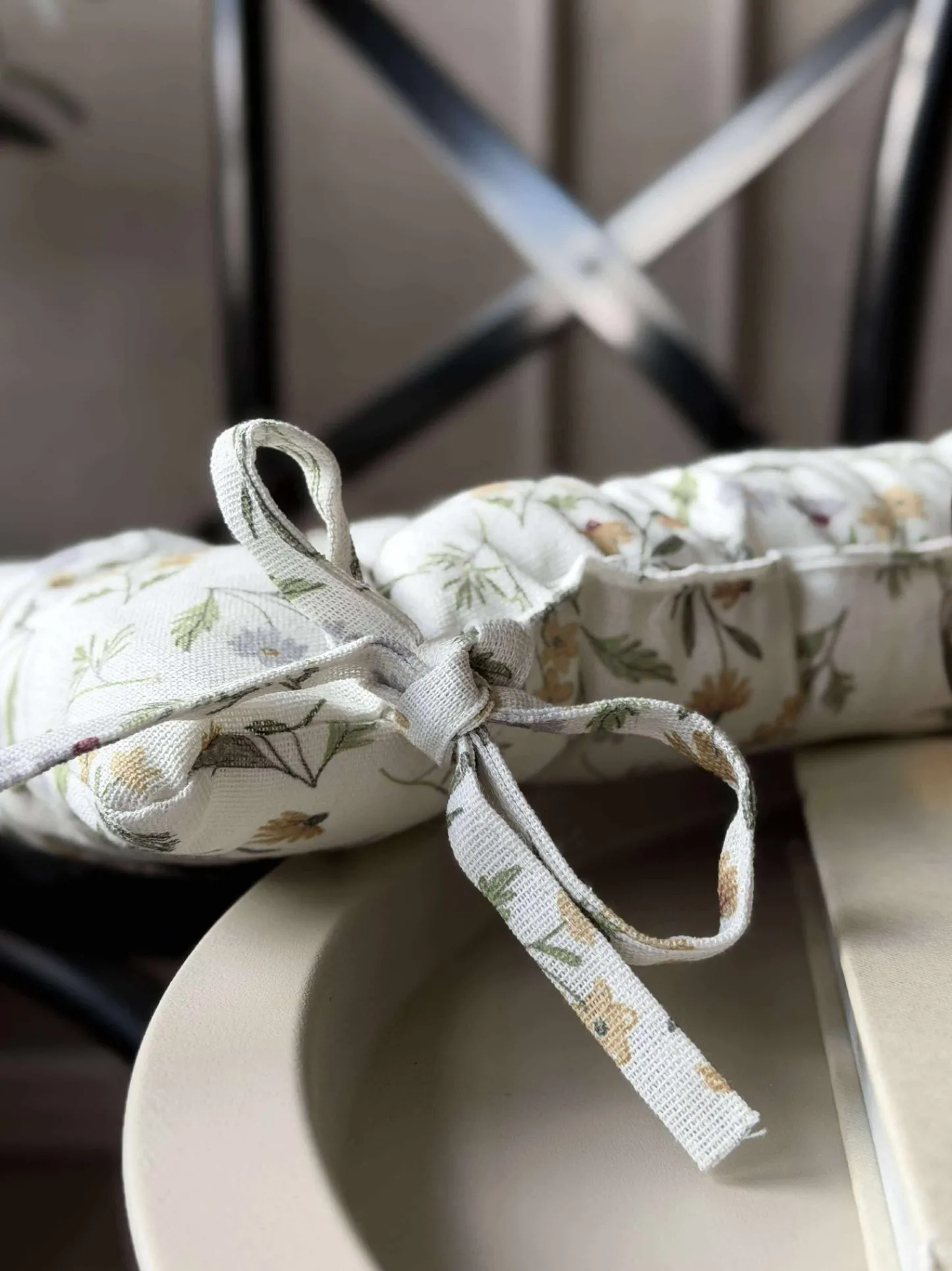 VIAMAJA Pude med fyld - Blomster Online