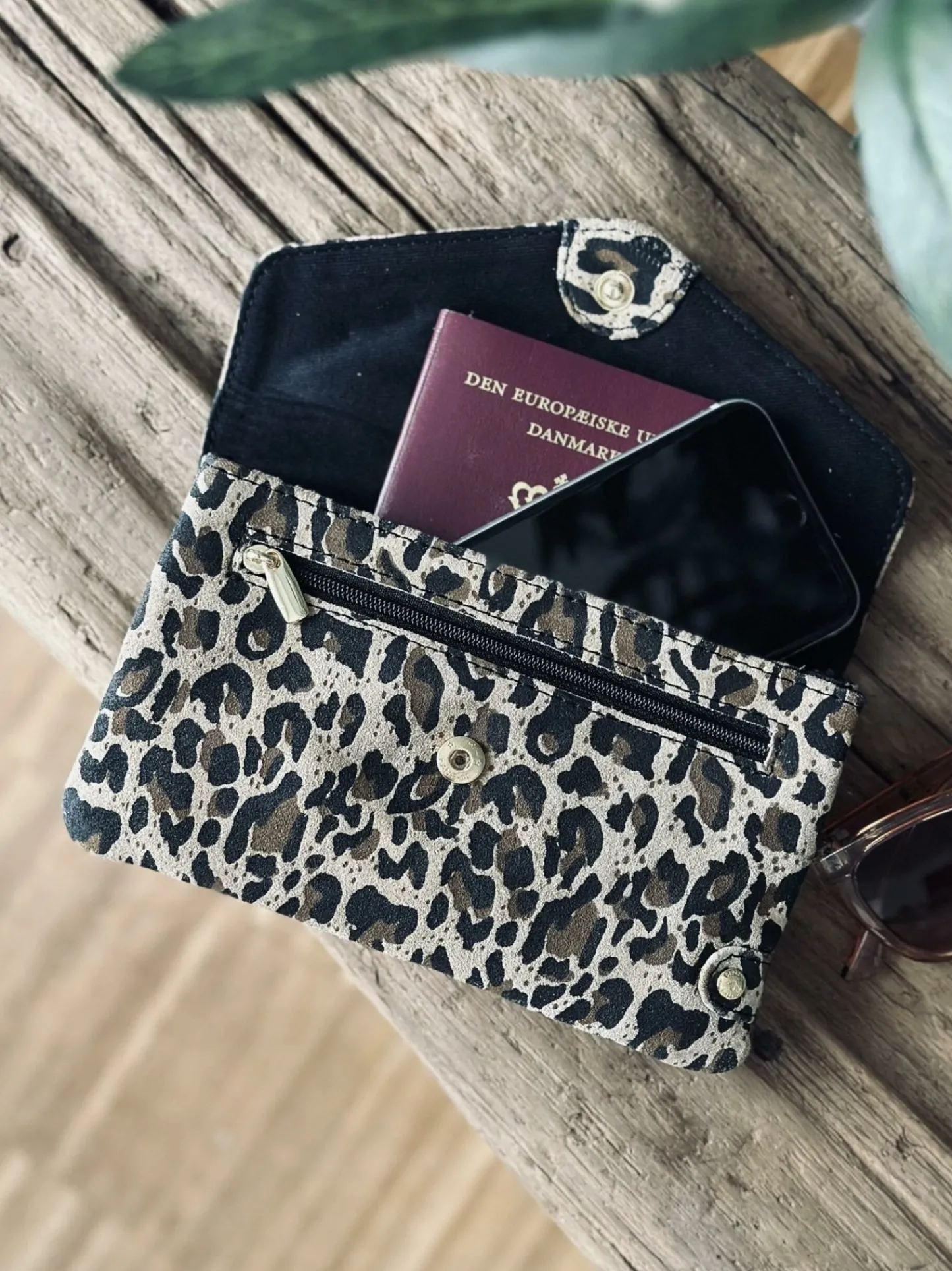 VIAMAJA Pung Aura Leopard Online