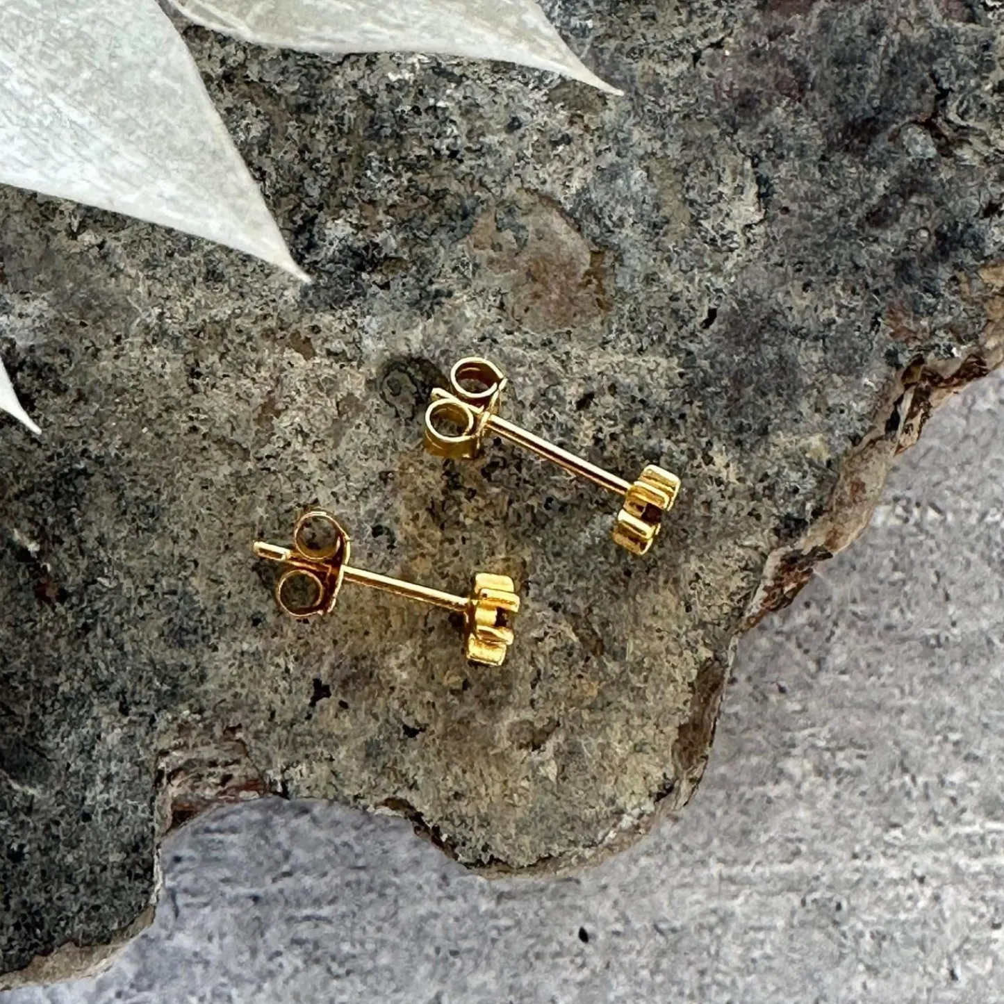 VIAMAJA Ørestikker GIA – Brown 18K forgyldt Sale
