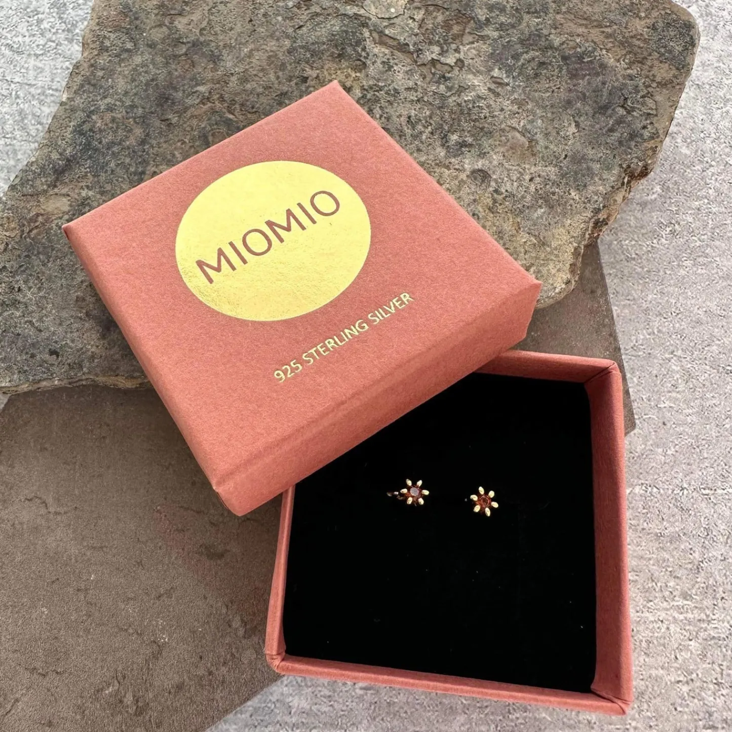 VIAMAJA Ørestikker GIA – Brown 18K forgyldt Sale