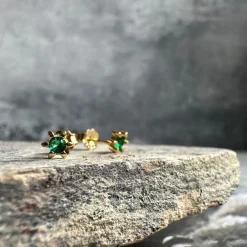 VIAMAJA Ørestikker GIA EMERALD 18K forgyldt Clearance
