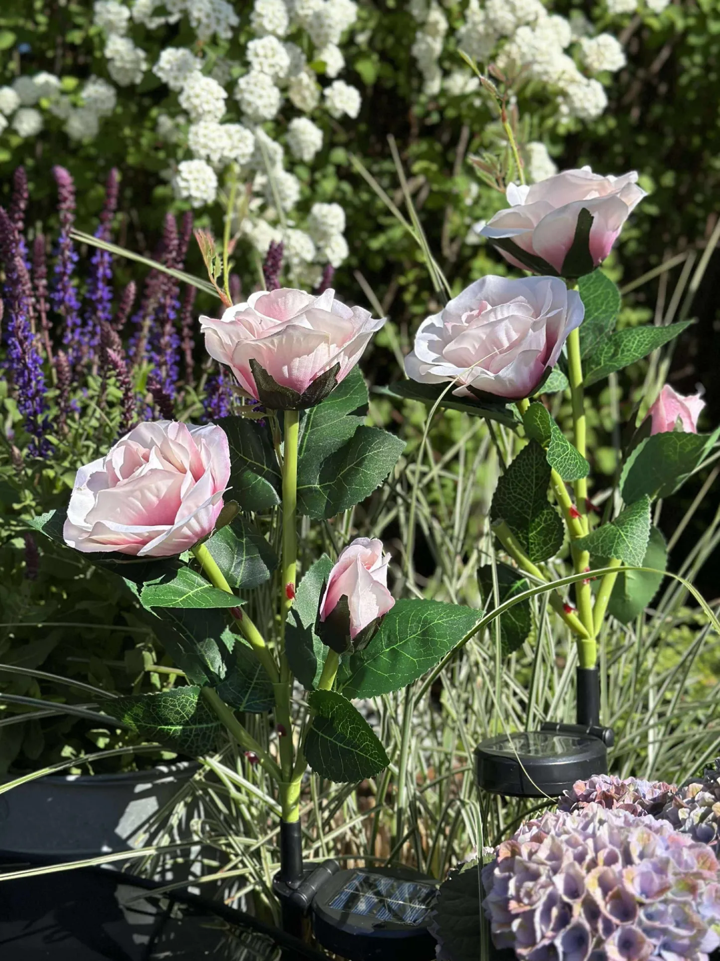 VIAMAJA Rose med solceller - Rosa Hot