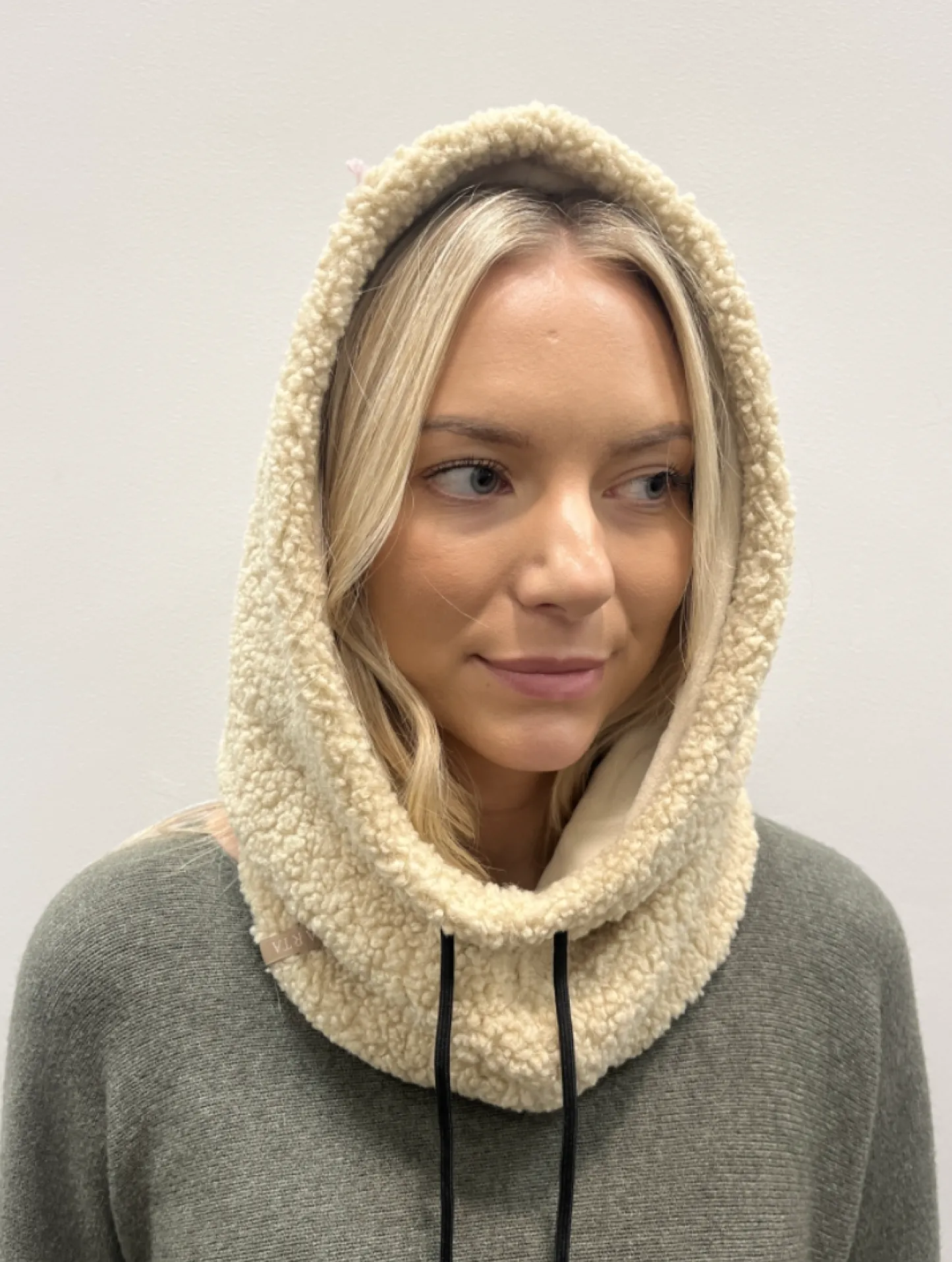 VIAMAJA Scarf Teddy Sand Sale