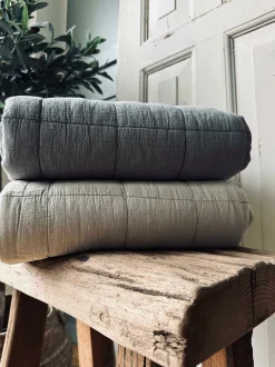 VIAMAJA Sengetæppe STONE-WASHED Quilt – Nordic grey Best