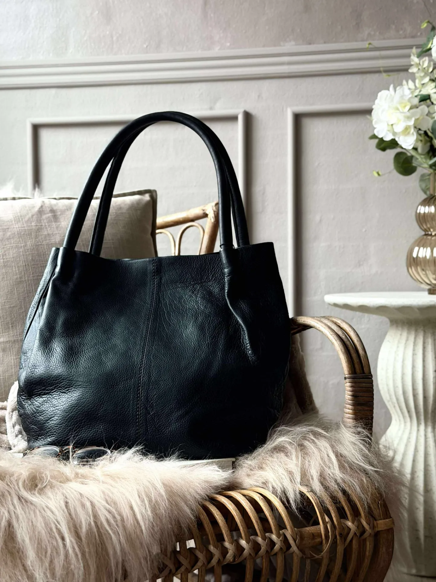 VIAMAJA Shopper Helena – Black