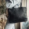 VIAMAJA Shopper i flettet skind - Black