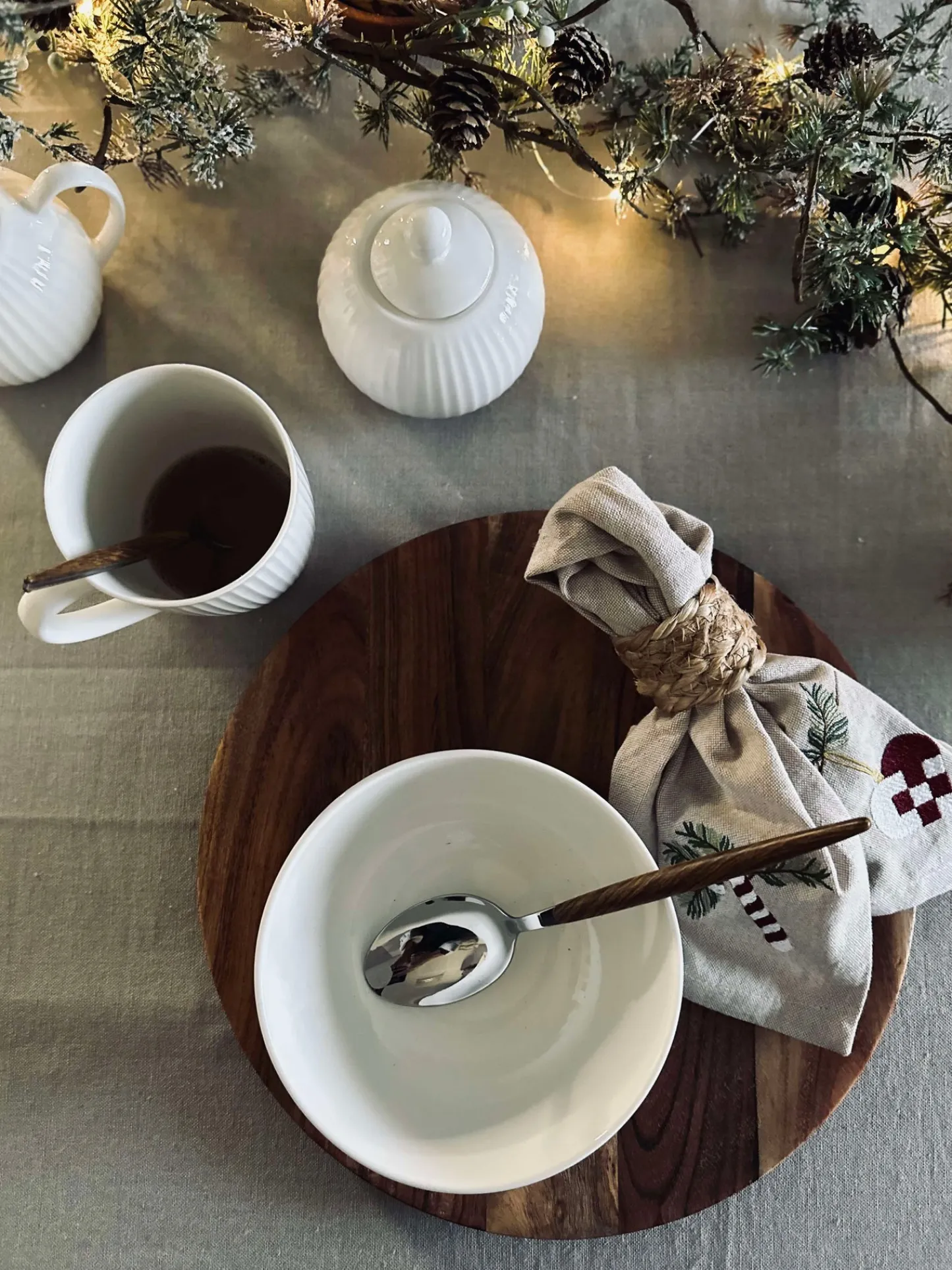 VIAMAJA Skål Riflet - Porcelæn Hot