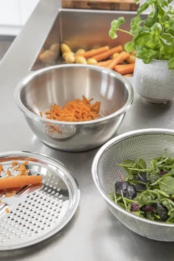 VIAMAJA Skåle med snittelåg og dørslag - Rustfrit stål Hot