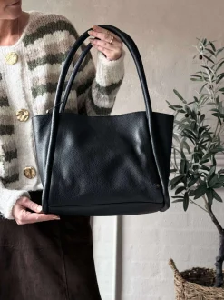 VIAMAJA Skuldertaske black Discount