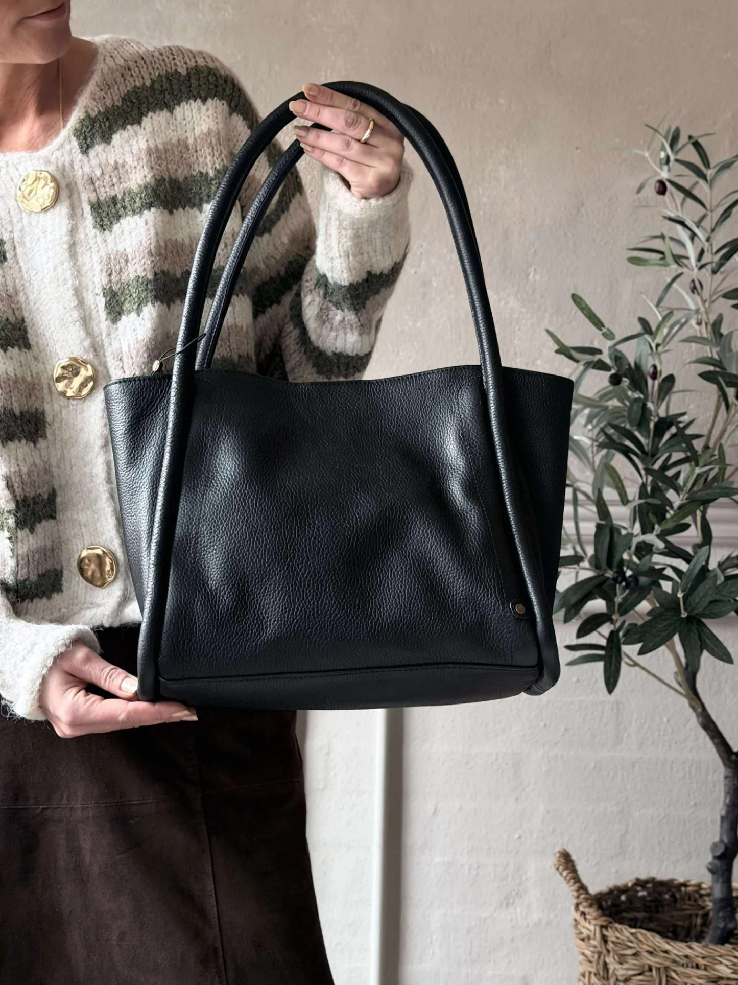 VIAMAJA Skuldertaske black Discount