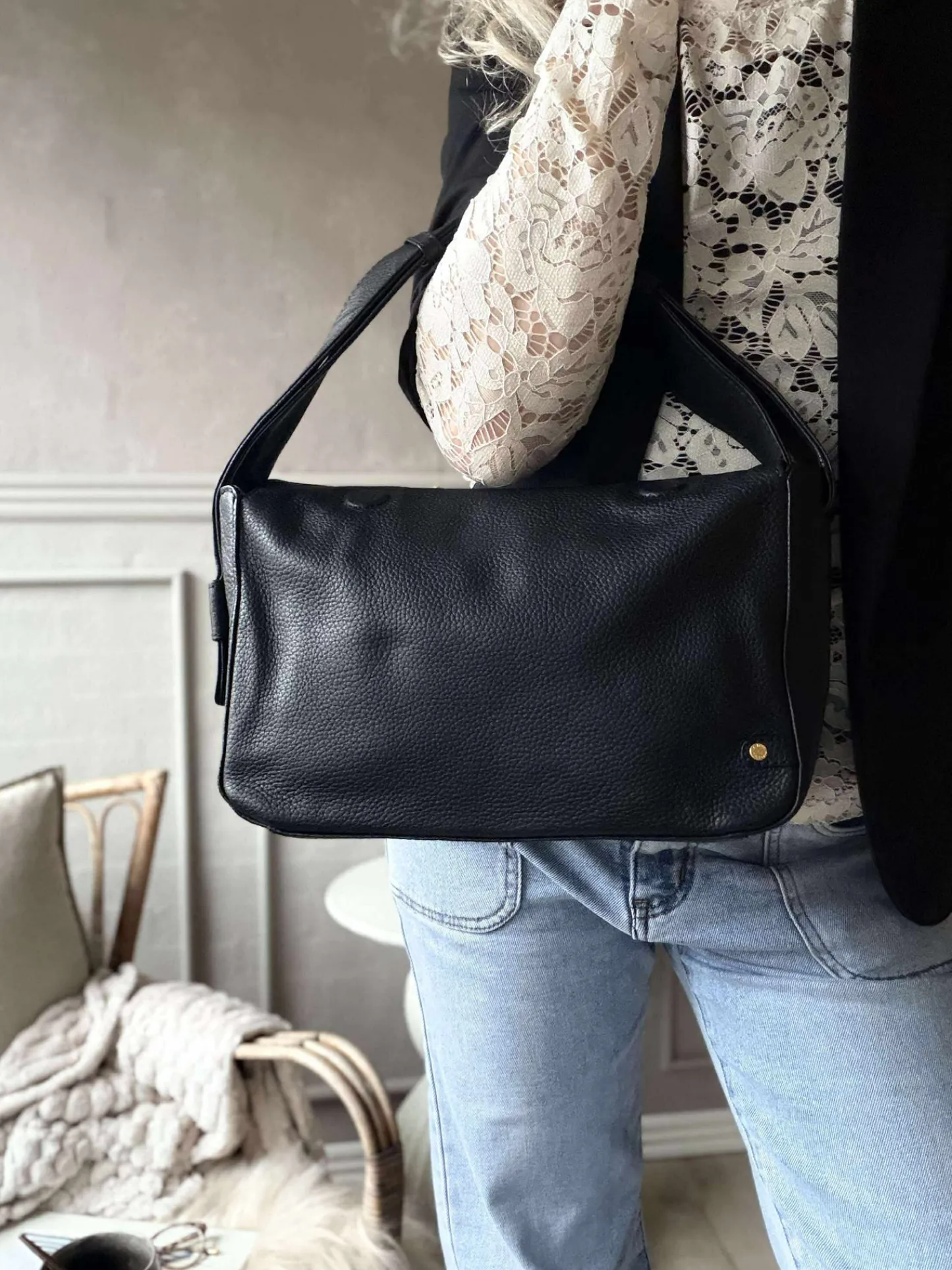 VIAMAJA Skuldertaske Dalia - Black Best
