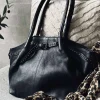 VIAMAJA Skuldertaske med nitter - Black Discount
