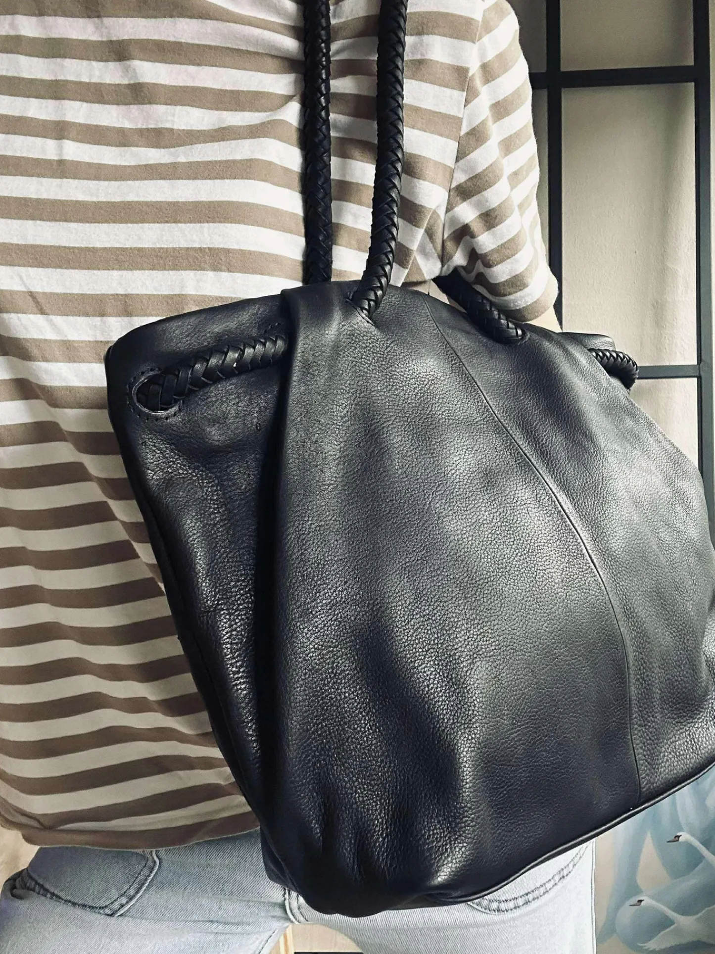 VIAMAJA Skuldertaske med smuk fletrem - Black Sale