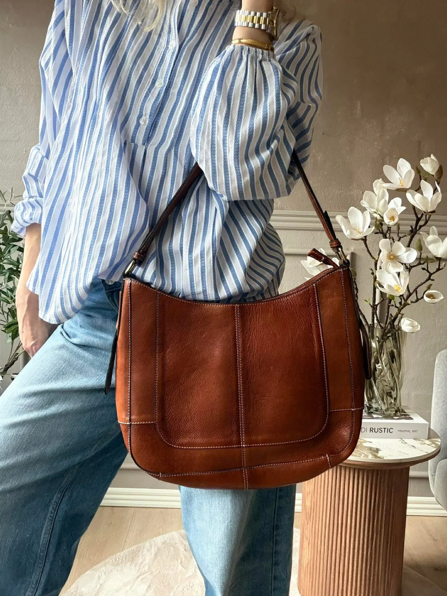 VIAMAJA Skuldertaske Neri Small - Walnut Sale