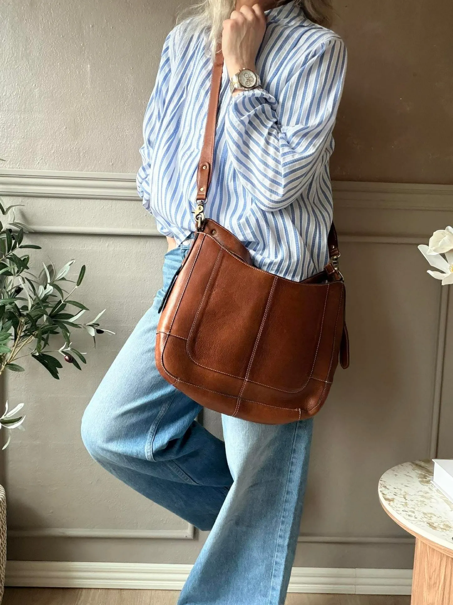 VIAMAJA Skuldertaske Neri Small - Walnut Sale