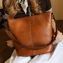 VIAMAJA Skuldertaske Nomi walnut New