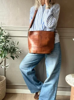 VIAMAJA Skuldertaske Nomi walnut New