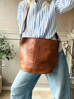 VIAMAJA Skuldertaske Nomi walnut New