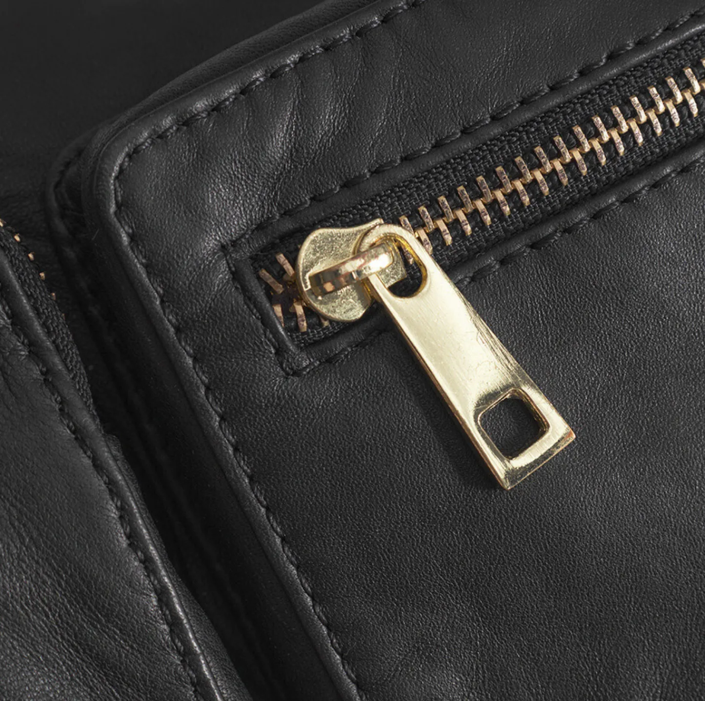 VIAMAJA Skuldertaske Sienna - Black gold