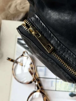 VIAMAJA Skuldertaske Sienna - Black gold