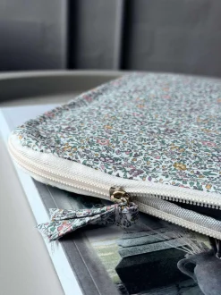 VIAMAJA Sleeve til ipad / laptop - Blomster Best