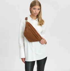VIAMAJA Smuk ruskindsbumbag - Cognac