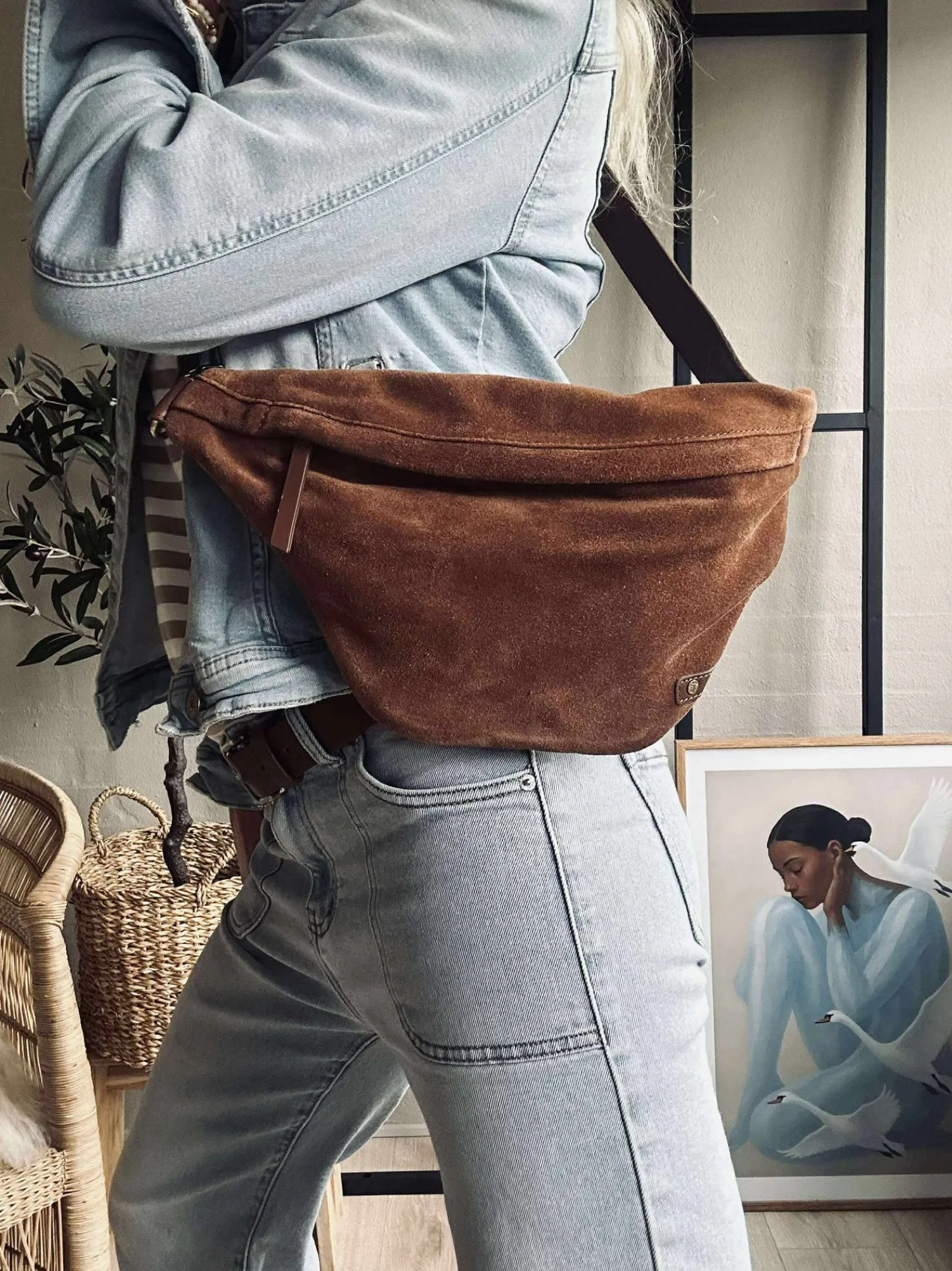 VIAMAJA Smuk ruskindsbumbag - Cognac