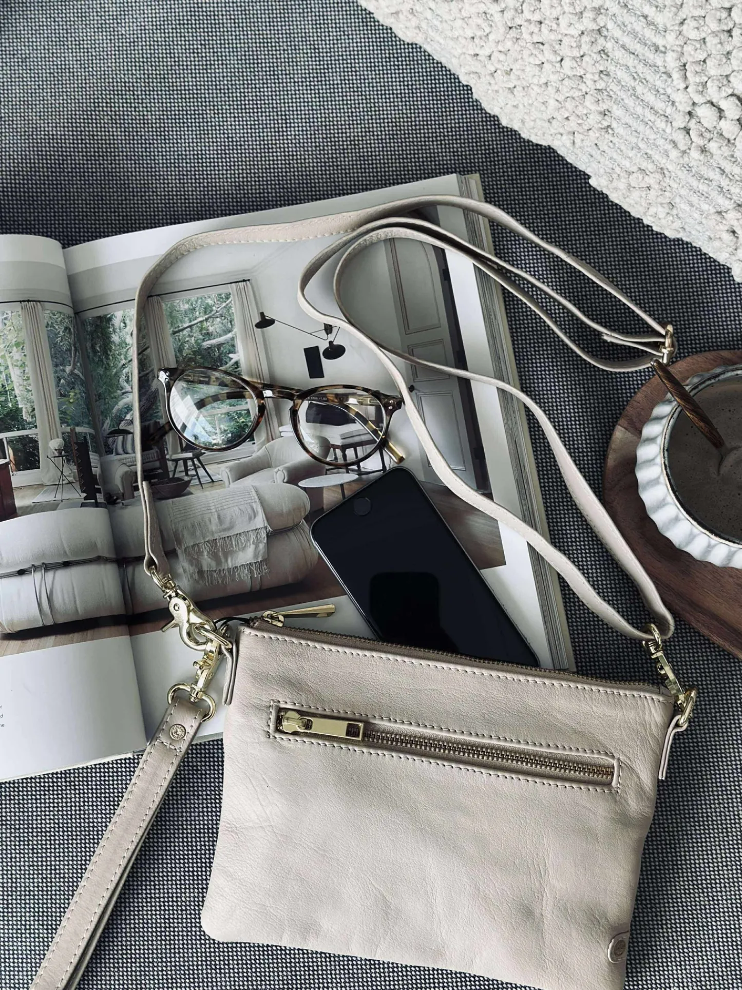 VIAMAJA Smuk taske / clutch - Soft sand Clearance