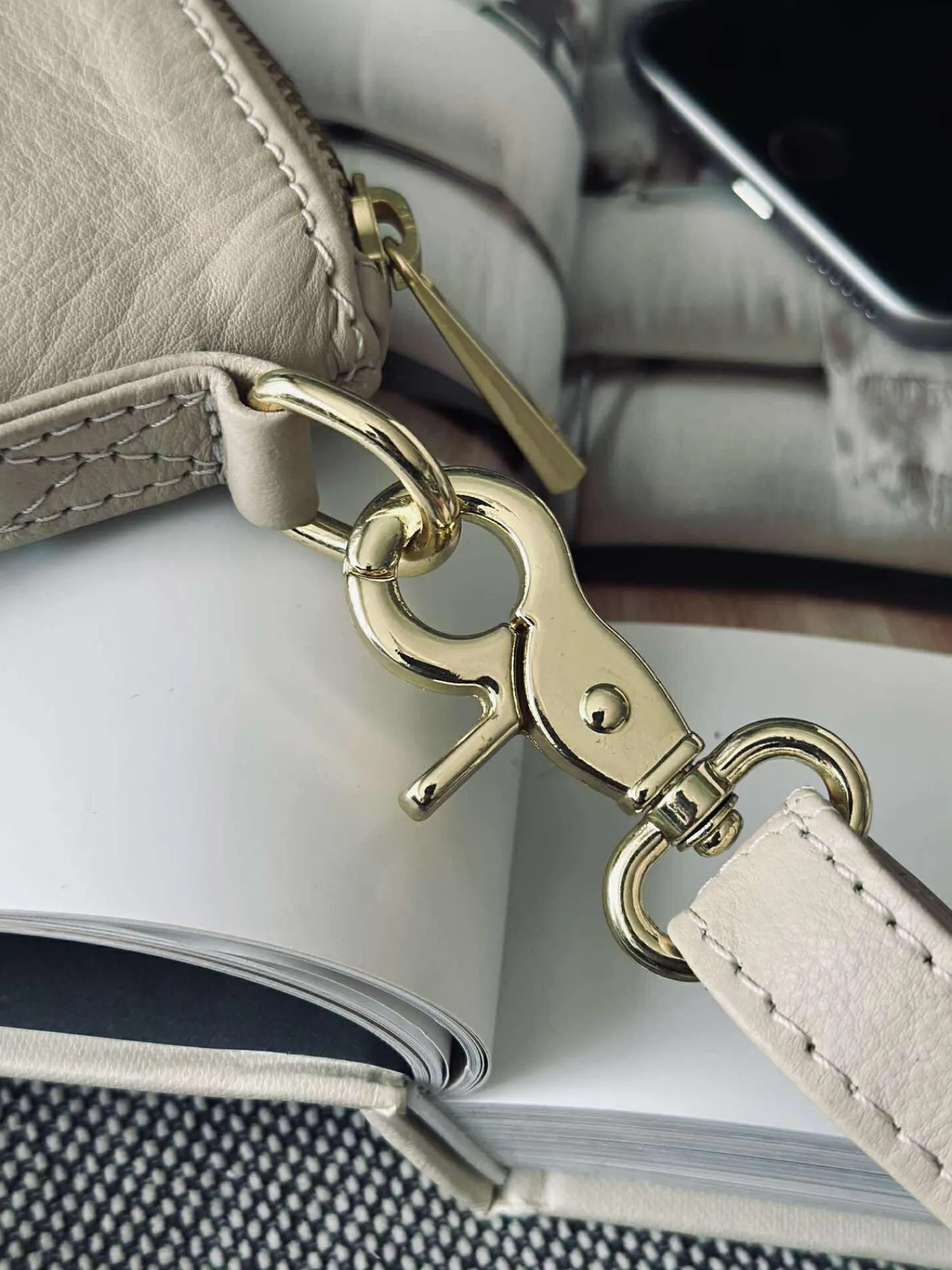 VIAMAJA Smuk taske / clutch - Soft sand Clearance