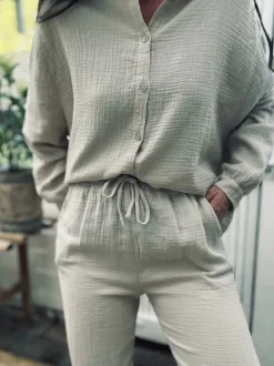 VIAMAJA Sæt med vaflet skjorte og bukser – Lys beige bomuld Hot