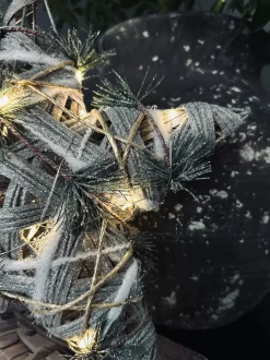 VIAMAJA Stjerne med LED lys og gran - 30cm