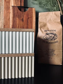 VIAMAJA Tebox med skrift – Nordic wood Hot