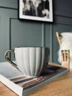 VIAMAJA Tekop med guld hank – Beige Clearance