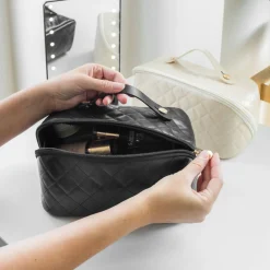 VIAMAJA Toilettaske VEGA black Outlet