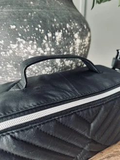 VIAMAJA Toilettaske - Black leather Discount