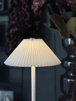 VIAMAJA Touch Bordlampe Plissé Hvid Hot