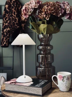VIAMAJA Touch Bordlampe Plissé Hvid Hot