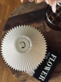 VIAMAJA Touch Bordlampe Plissé Hvid Hot