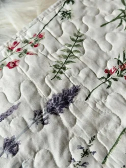 VIAMAJA Tæppe - Wild flora Online