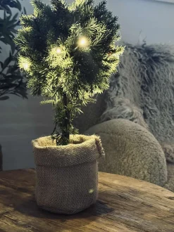 VIAMAJA Træ med Lyskæde - 36cm. Outlet