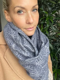 VIAMAJA Tørklæde Helena - Denim Hot