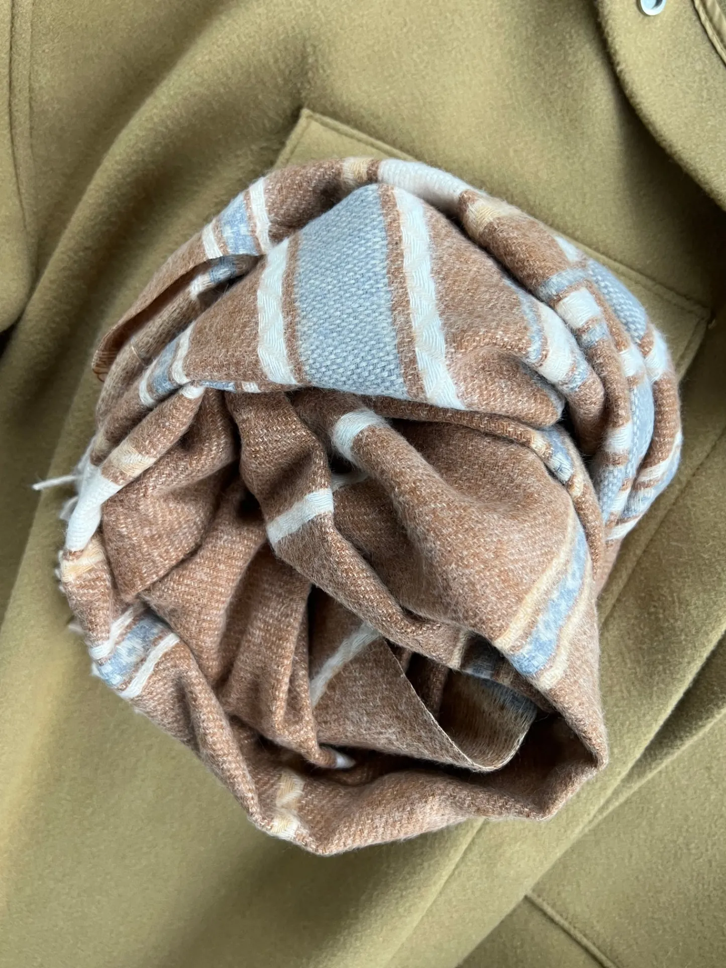 VIAMAJA Tørklæde Sasha - Cognac Strib Clearance