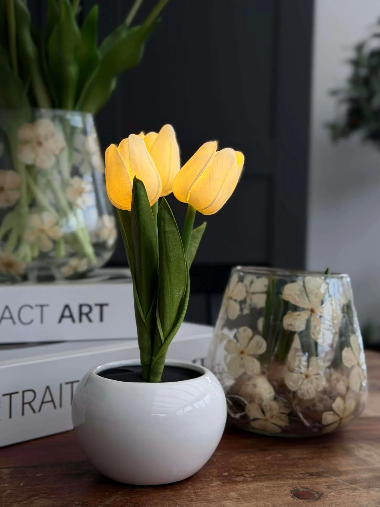 VIAMAJA Tulipaner med lys - Hvid Clearance