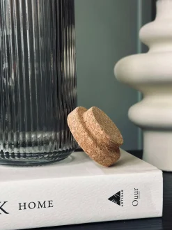 VIAMAJA Vandflaske med korkprop – Stone 1 ltr.