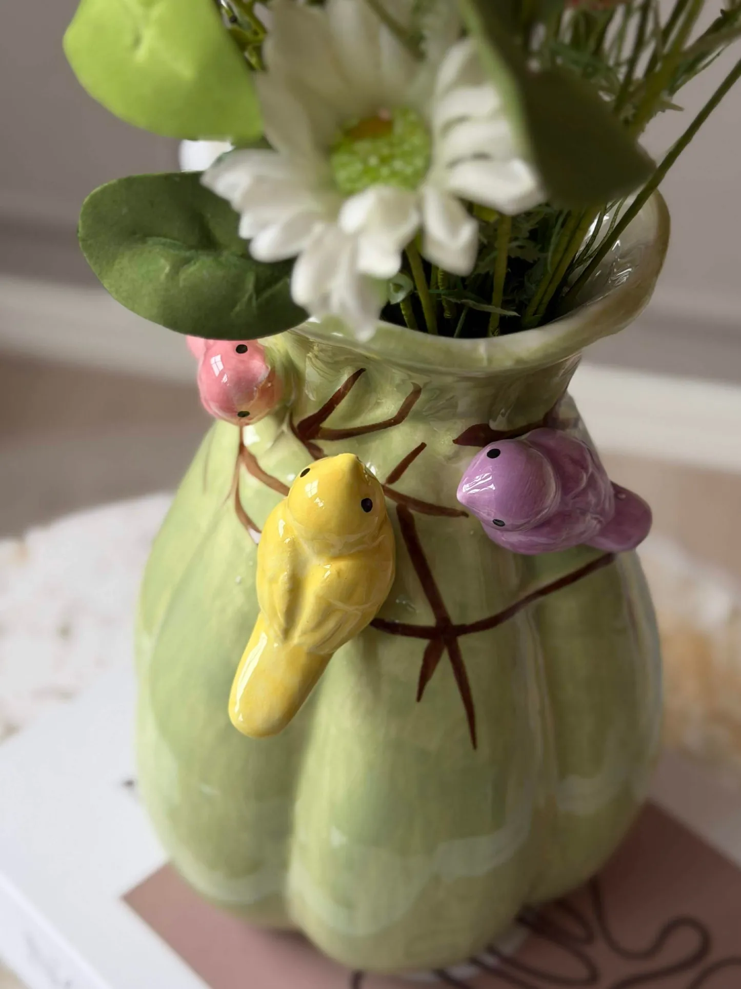VIAMAJA Vase med deko - Hvid eller Grøn Sale
