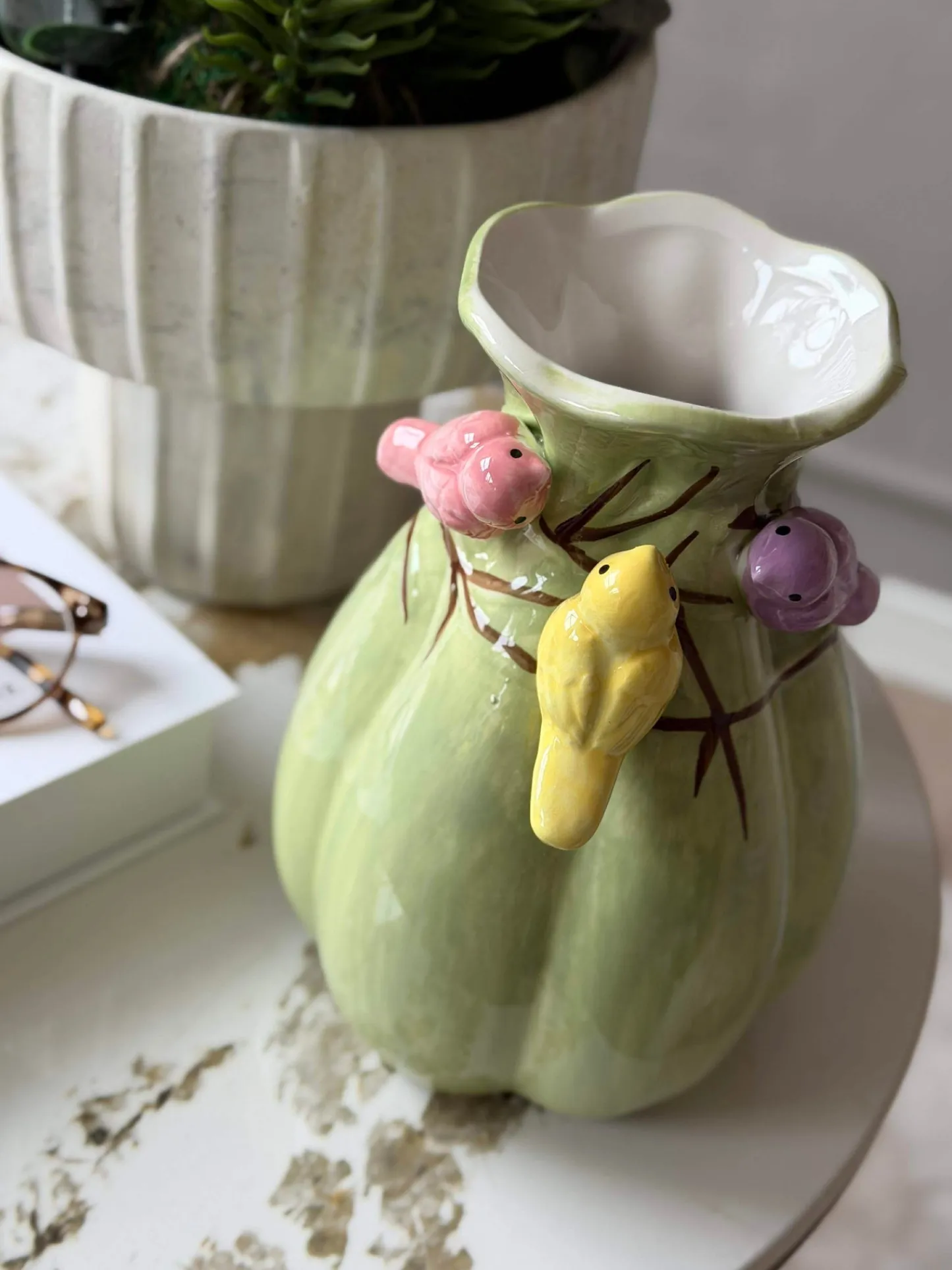 VIAMAJA Vase med deko - Hvid eller Grøn Sale